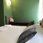 Les Di