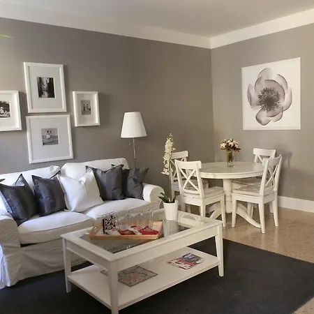 Les Di Apartment
