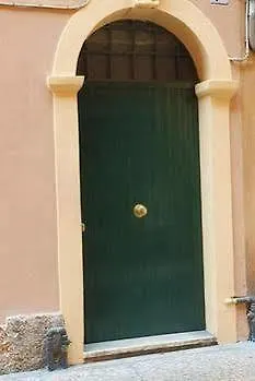 Les Di Apartment