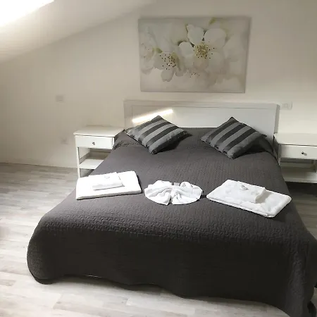 Les Di Apartment