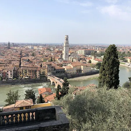 Les Di Lägenhet Verona